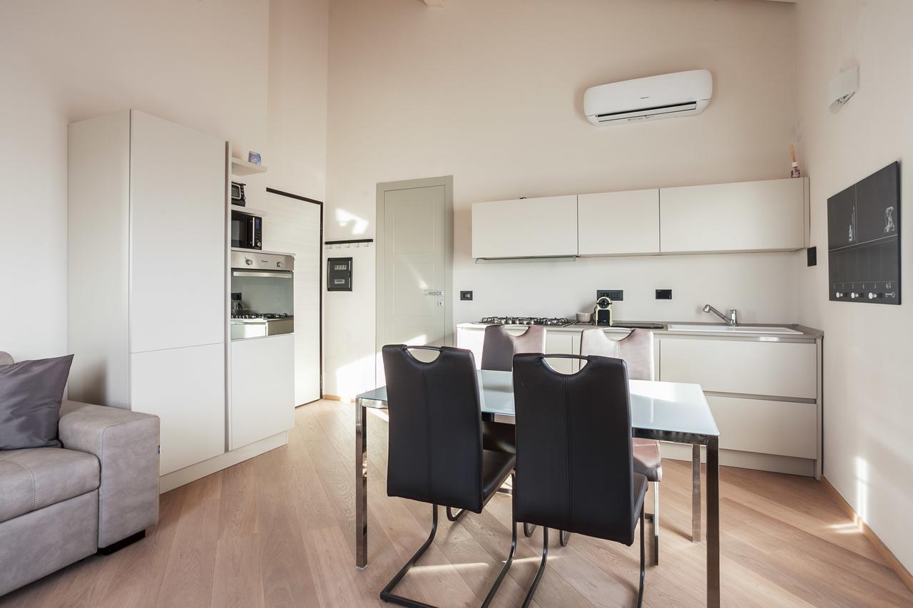Sant'Orsola Suites Apartments โบโลญญา ภายนอก รูปภาพ