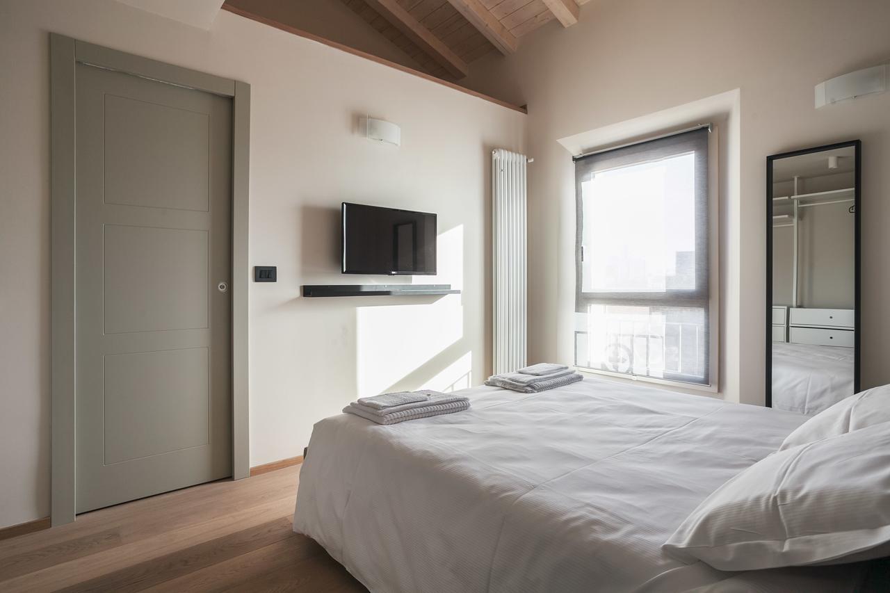 Sant'Orsola Suites Apartments โบโลญญา ภายนอก รูปภาพ