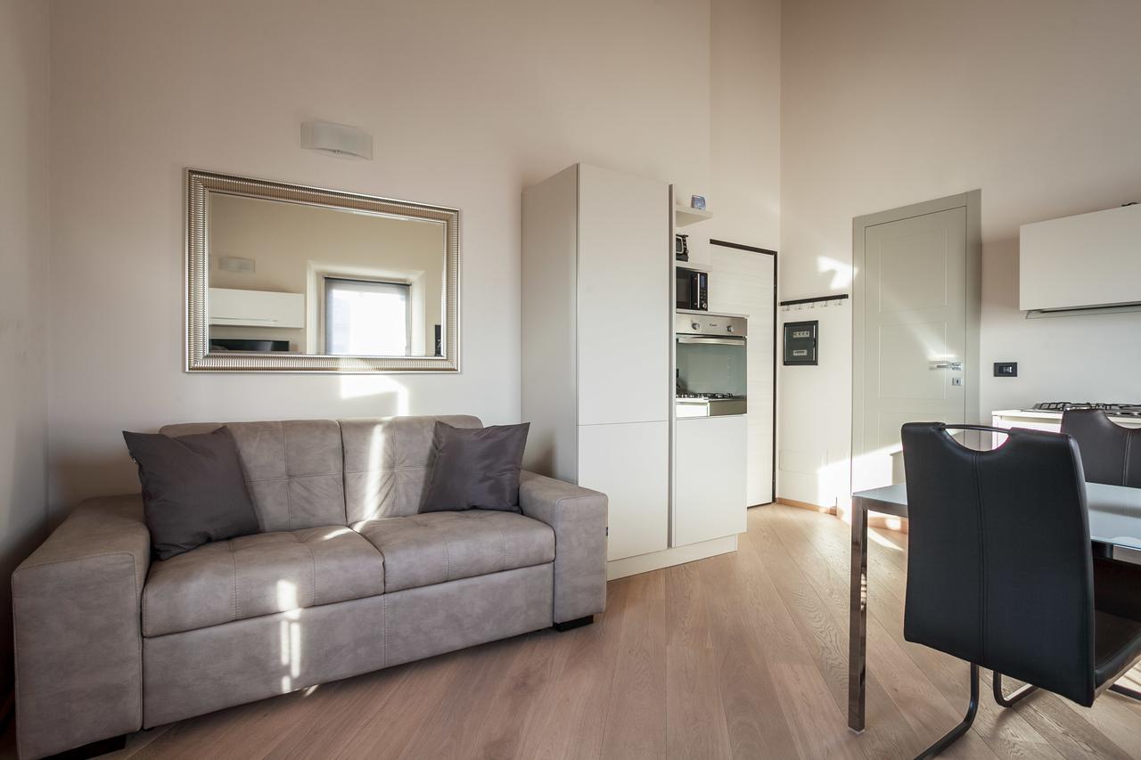 Sant'Orsola Suites Apartments โบโลญญา ภายนอก รูปภาพ